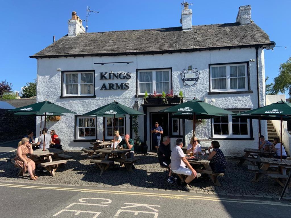 The Kings Arms Hotel คาร์ทเมล ภายนอก รูปภาพ